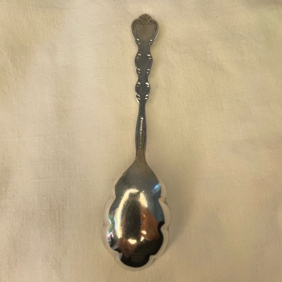 Sugar Spoon Scalloped Spoon International Silverplate Interlude. Silver plated - Picture 4 of 7